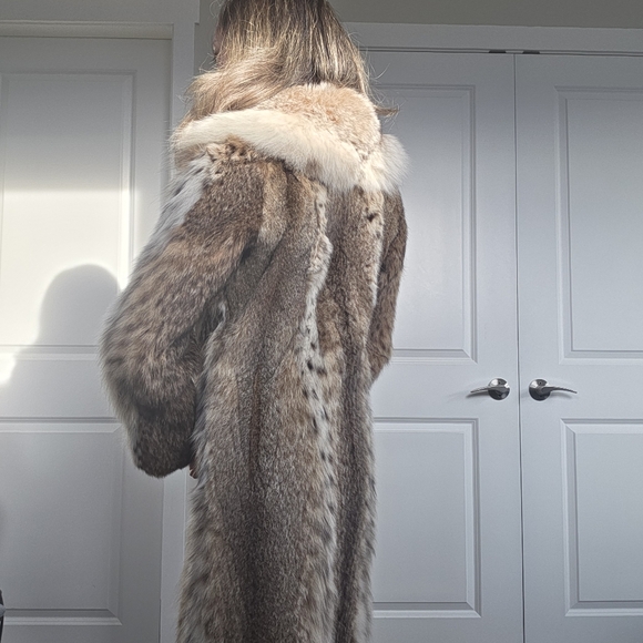 Vintage Lynx Fur Coat - Picture 10 of 12